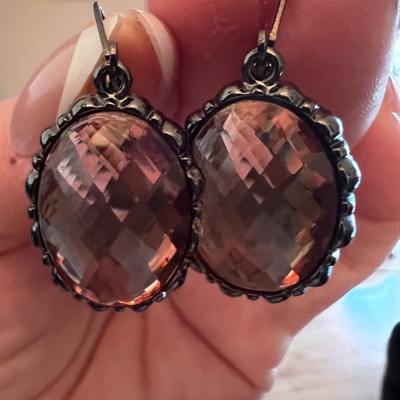 Joan Rivers faceted Lucite drop Earrings - Picture 3 of 3